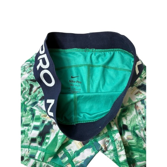 Nike pro women's shorts medium - Picture 3 of 6